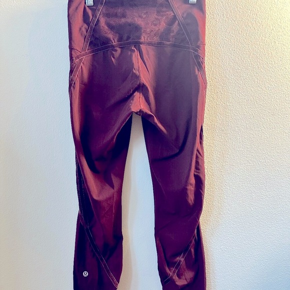 EUC s6•Burgandy Lululemon Wunder Under High-Rise Tight | Lace & Velour accents - Picture 13 of 17